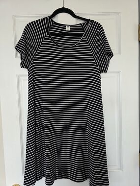 Old Navy Black and White Striped Swing Dress